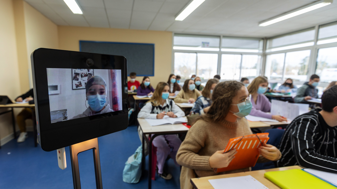 Des robots pour continuer l'école malgré la maladie