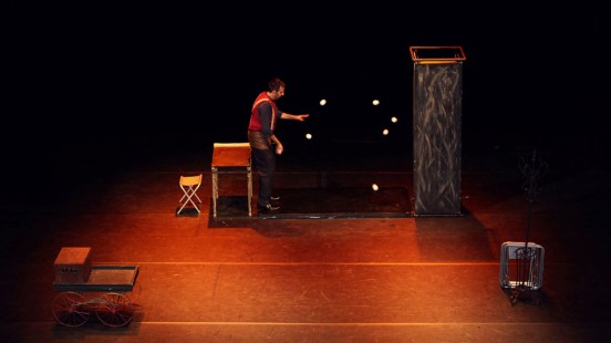 Jonglerie | Spectacle "Tuiles" de Fred Teppe à Mugron